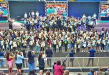 Estudantes da rede municipal encantam público em espetáculo musical no Furno